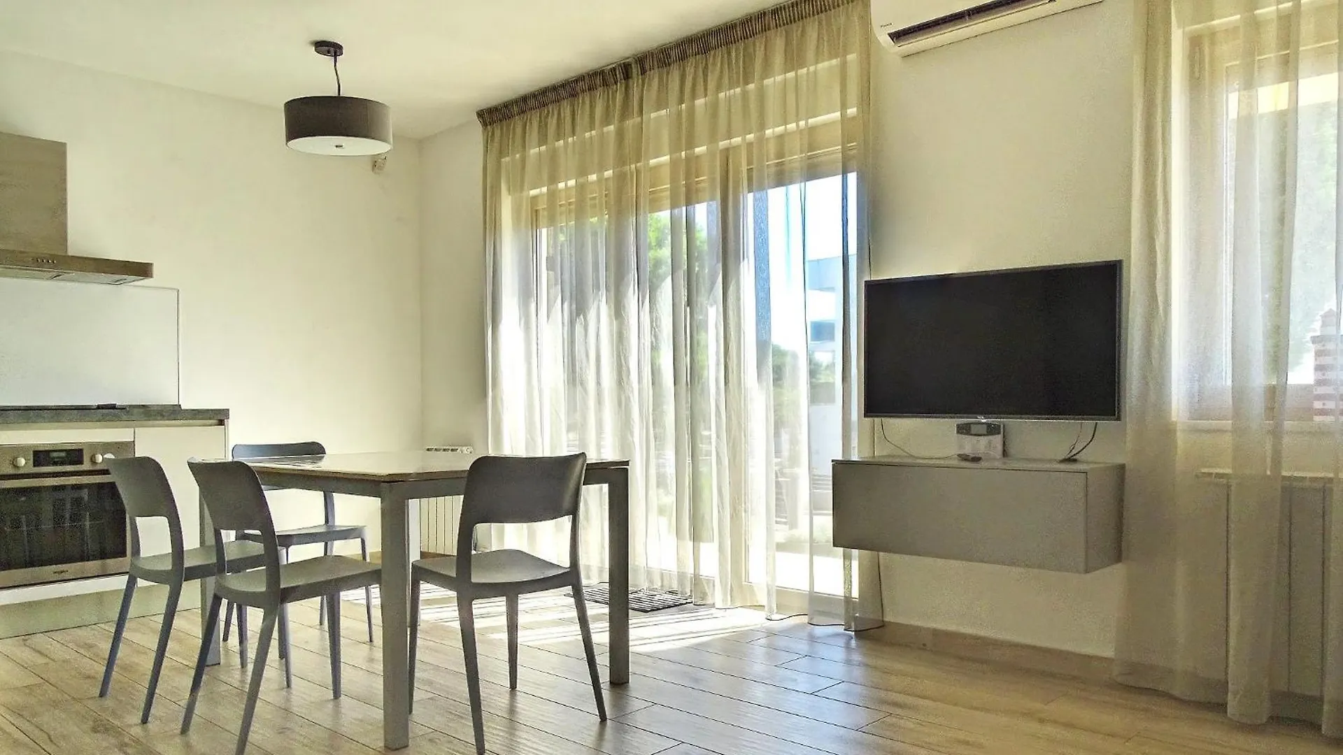 Apartment Valovine Stoja 普拉